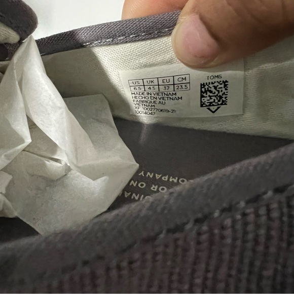 Toms gray canvas slip on sneakers - Picture 4 of 7